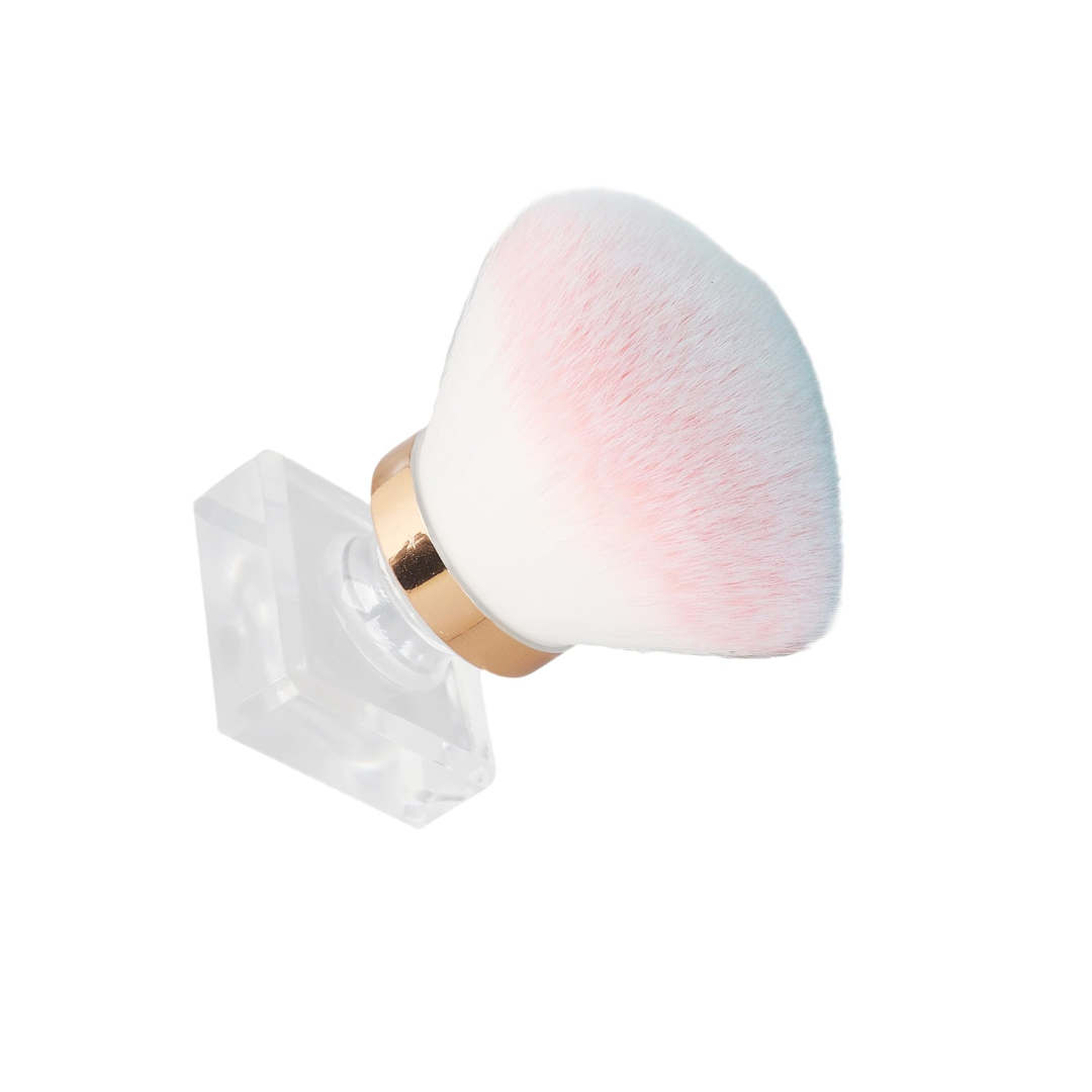 Bliss vous propose son pinceau à poussière pour ongles : L'accessoire Indispensable pour une Manucure Impeccable