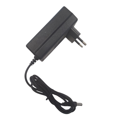 Chargeur de ponceuse aspirateur spécial prothésiste ongulaire.