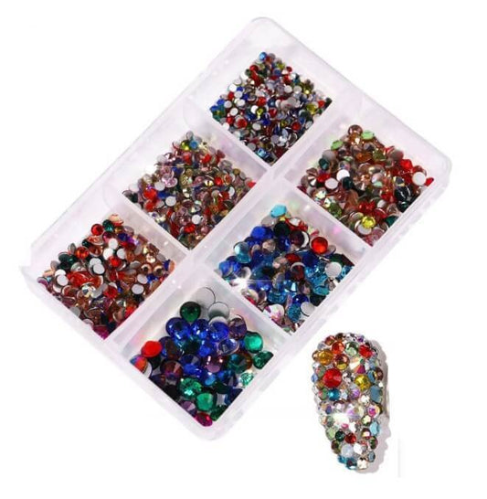 Bliss vous propose ses strass Color spécial nail art.